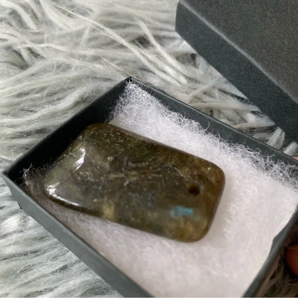 Labradorite Pendant - Picture 3 of 8